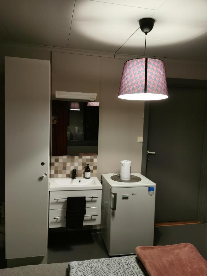 Lovisenlund Vandrarhem Ovrebo Exteriör bild