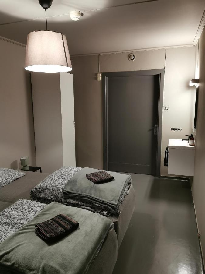 Lovisenlund Vandrarhem Ovrebo Exteriör bild